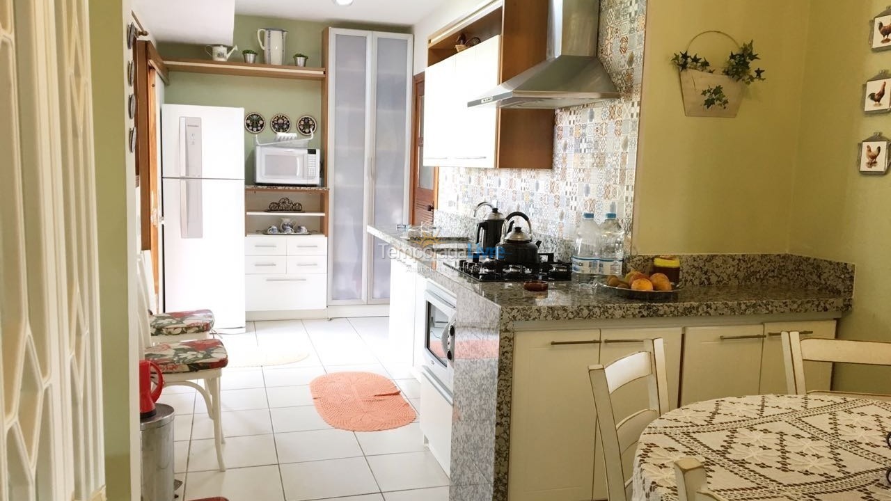 Casa para aluguel de temporada em Xangri Lá (Xangrila Bairo Centro)