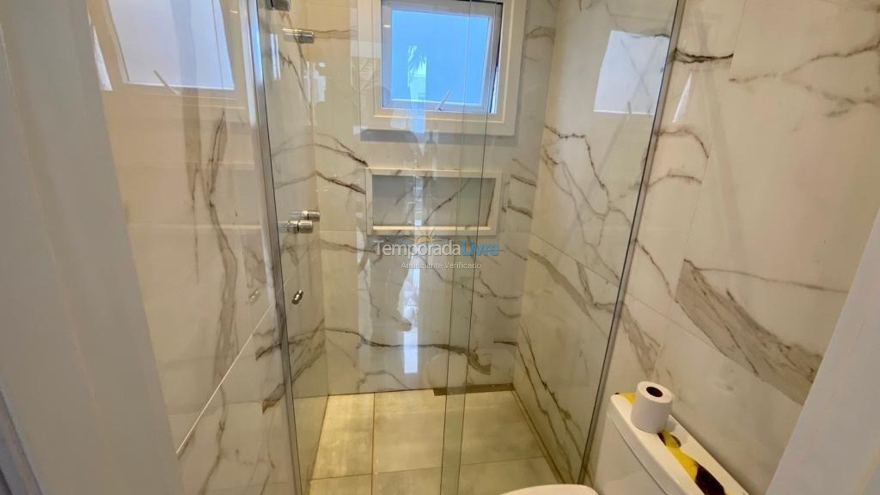 Casa para aluguel de temporada em Capão da Canoa (Parque Antártica)