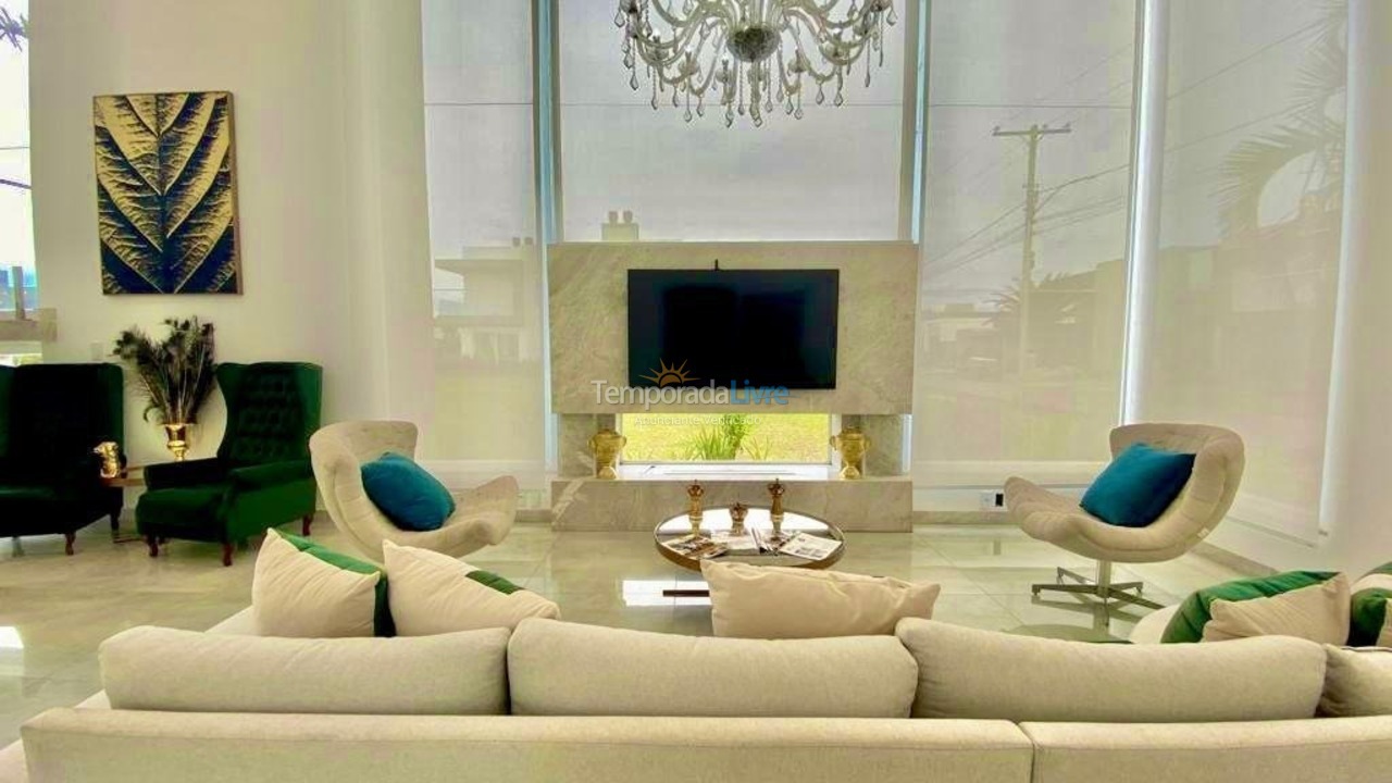 Casa para aluguel de temporada em Capão da Canoa (Parque Antártica)