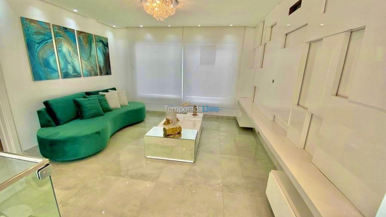 Casa para aluguel de temporada em Capão da Canoa (Parque Antártica)