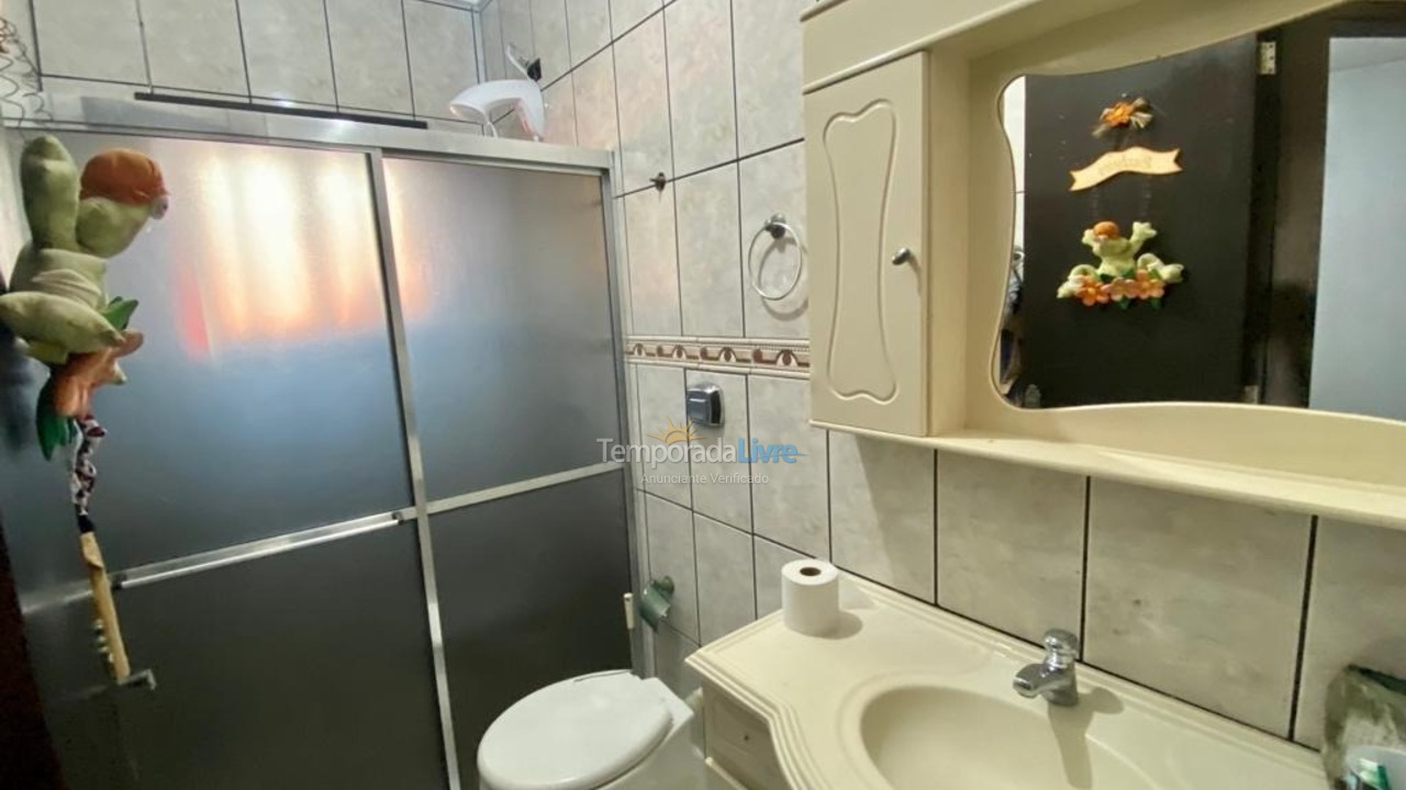 Casa para aluguel de temporada em Capão da Canoa (Zona Nova)