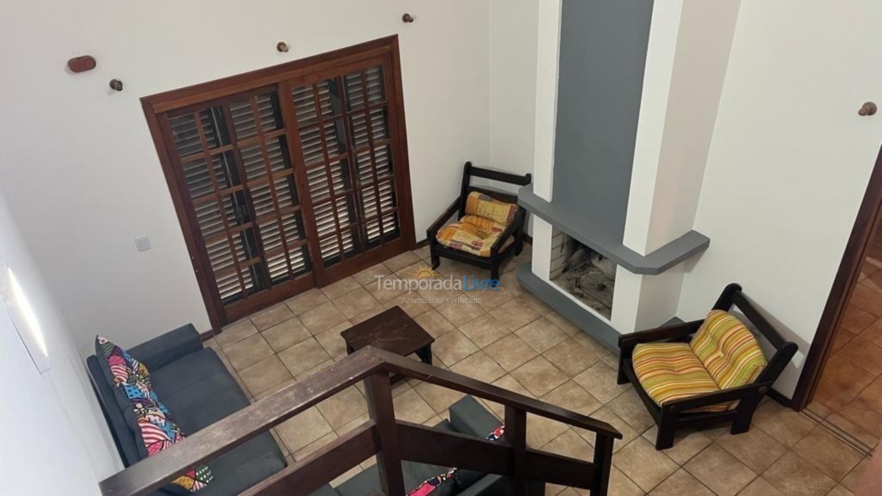 Casa para aluguel de temporada em Capão da Canoa (Zona Nova)