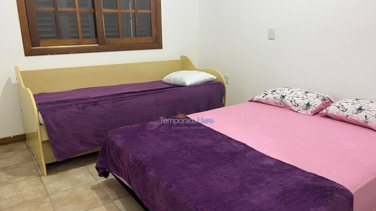 Casa para aluguel de temporada em Capão da Canoa (Zona Nova)