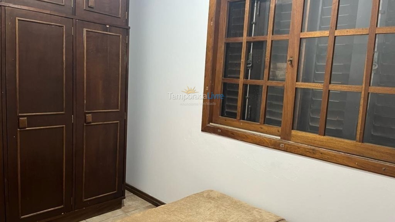 Casa para aluguel de temporada em Capão da Canoa (Zona Nova)