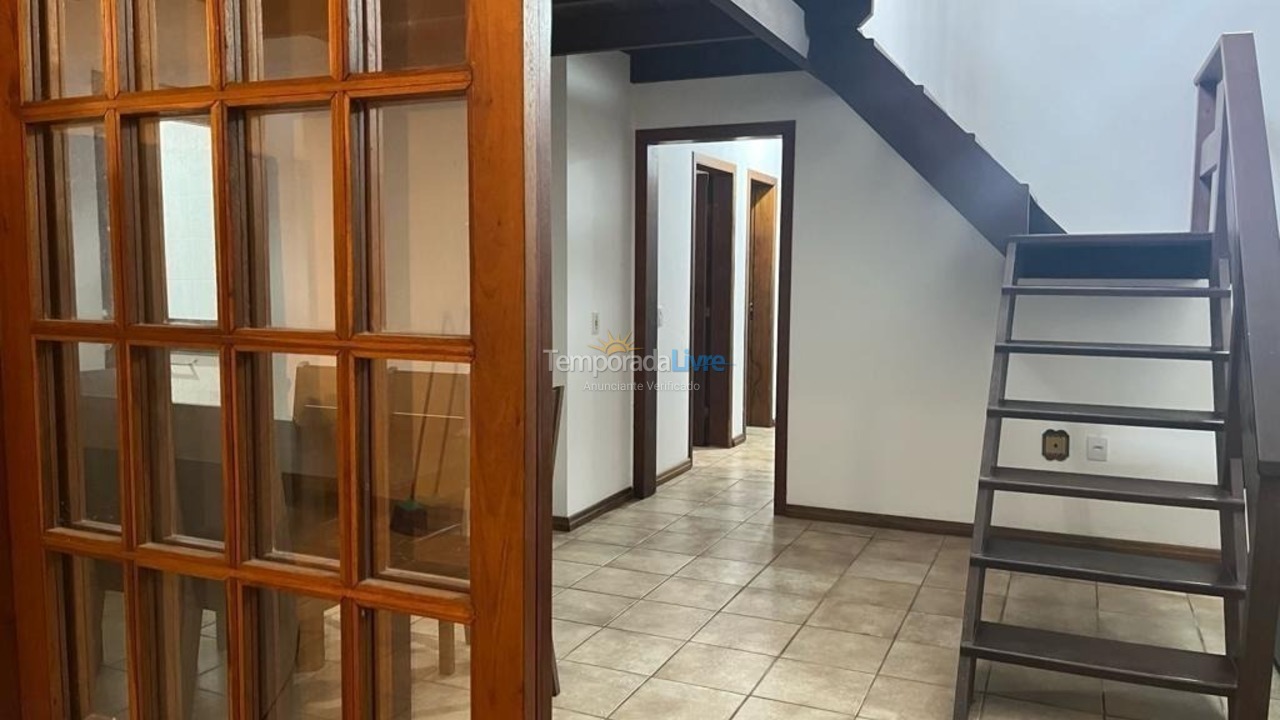 Casa para aluguel de temporada em Capão da Canoa (Zona Nova)