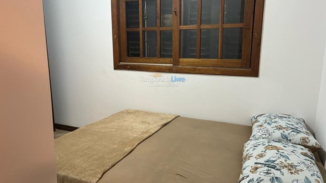 Casa para aluguel de temporada em Capão da Canoa (Zona Nova)