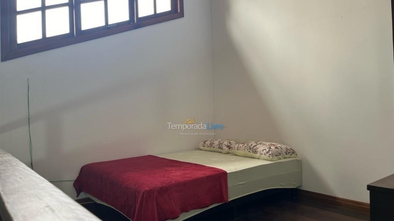 Casa para aluguel de temporada em Capão da Canoa (Zona Nova)