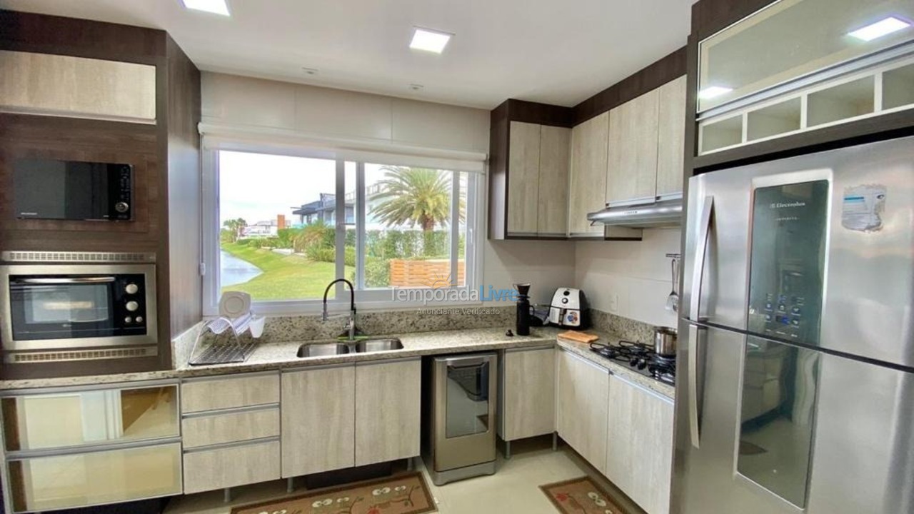 Casa para aluguel de temporada em Xangri Lá (Xangrila Bairo Centro)