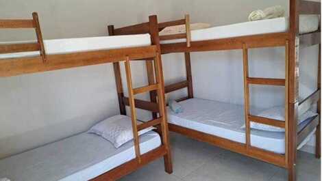 Quarto 01com 3 beliche 6 lugares