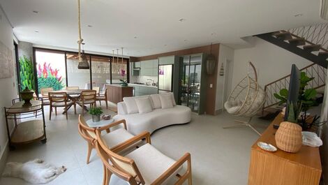 HOUSE AVAILABLE ON JUQUEHY BEACH.