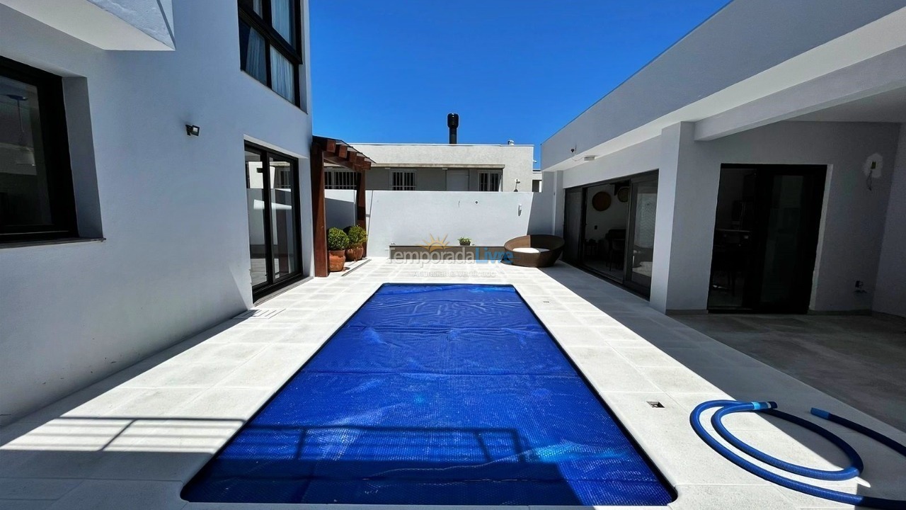 Casa para aluguel de temporada em Xangri Lá (Atlântida)