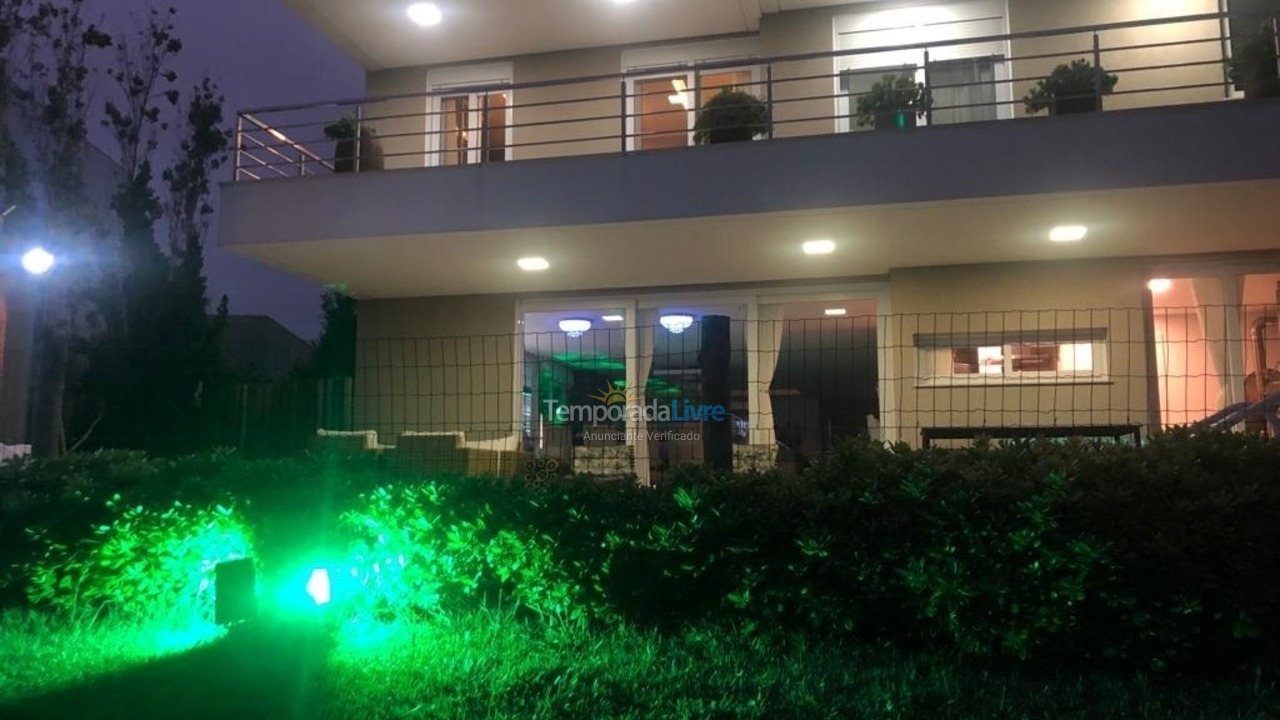 Casa para aluguel de temporada em Xangri Lá (Xangrila Bairo Centro)