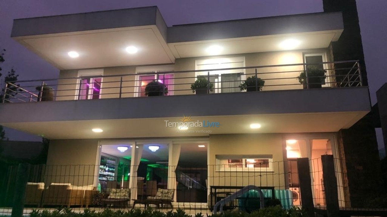 Casa para aluguel de temporada em Xangri Lá (Xangrila Bairo Centro)