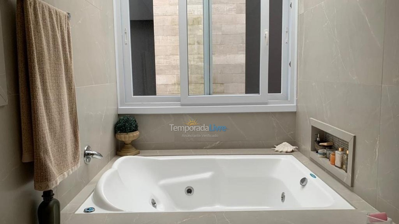 Casa para aluguel de temporada em Xangri Lá (Xangrila Bairo Centro)