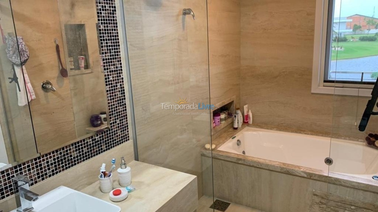 Casa para aluguel de temporada em Xangri Lá (Xangrila Bairo Centro)