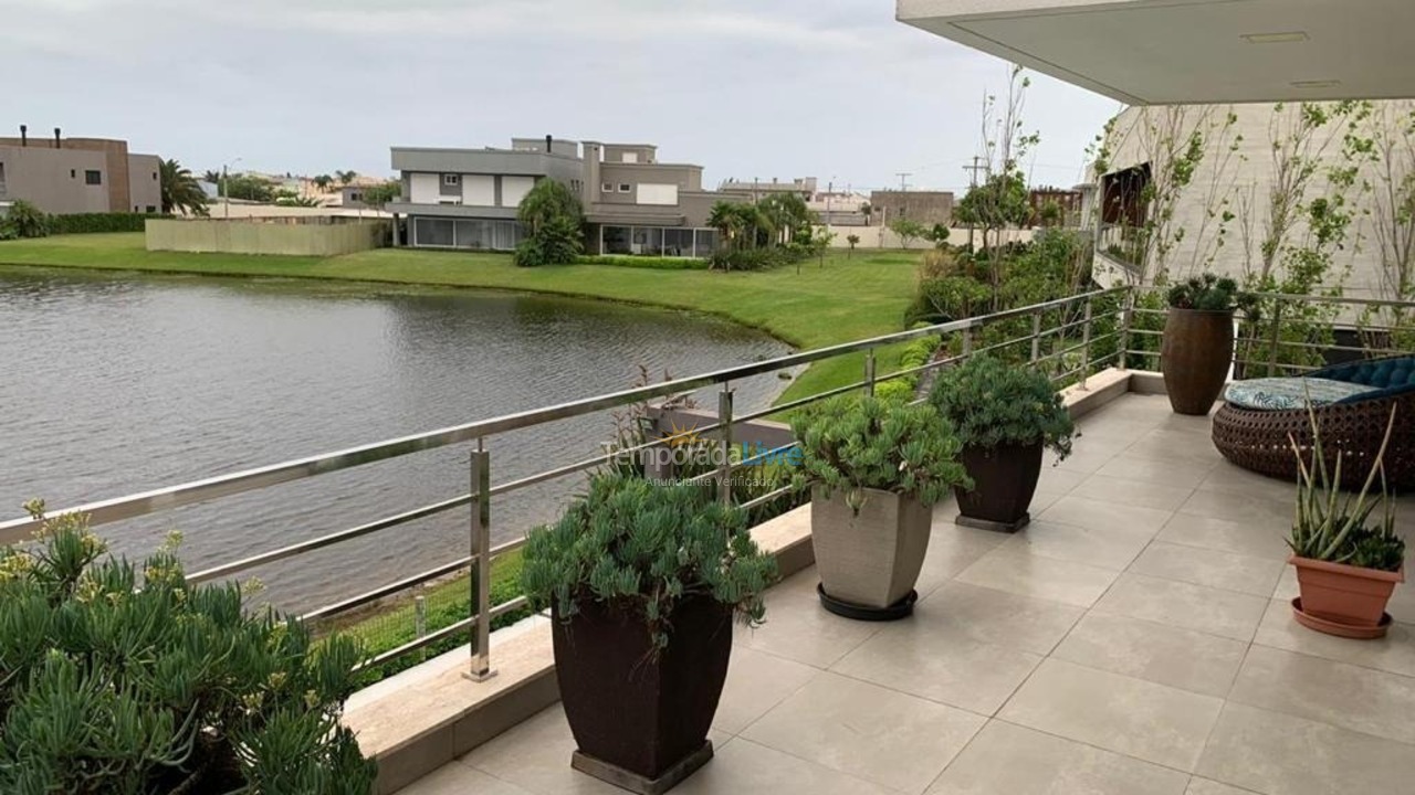 Casa para aluguel de temporada em Xangri Lá (Xangrila Bairo Centro)