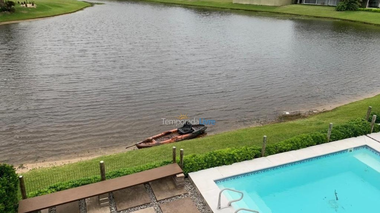 Casa para aluguel de temporada em Xangri Lá (Xangrila Bairo Centro)