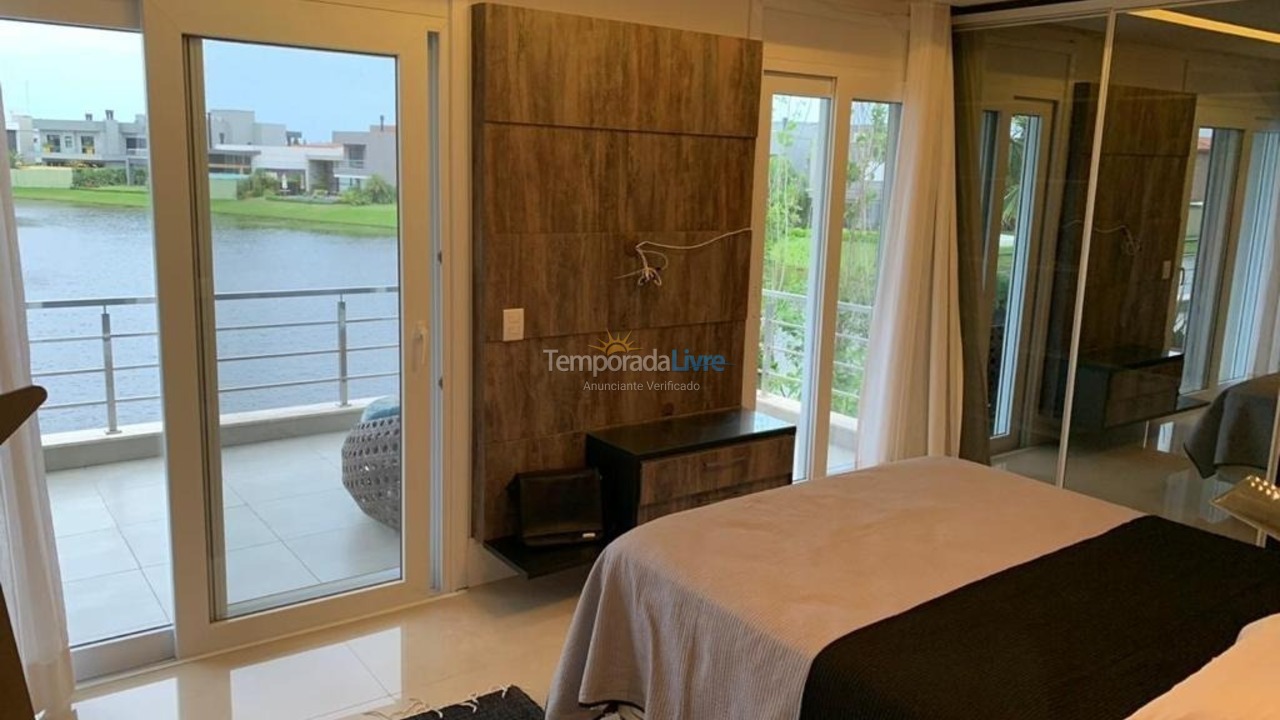 Casa para aluguel de temporada em Xangri Lá (Xangrila Bairo Centro)