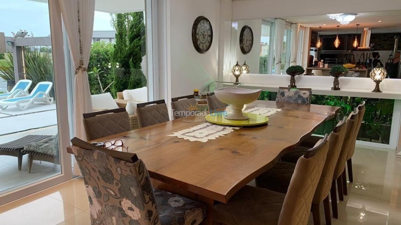 Casa para aluguel de temporada em Xangri Lá (Xangrila Bairo Centro)