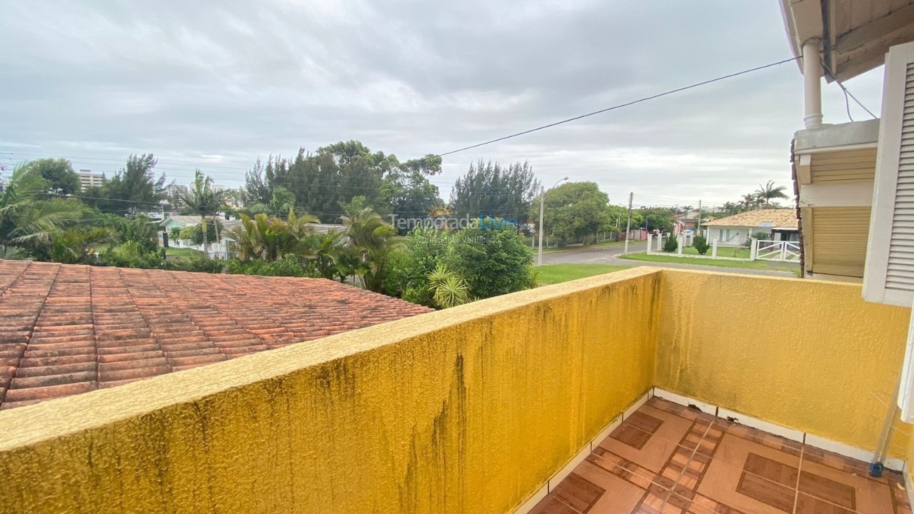 Casa para aluguel de temporada em Capão da Canoa (Santa Luzia)