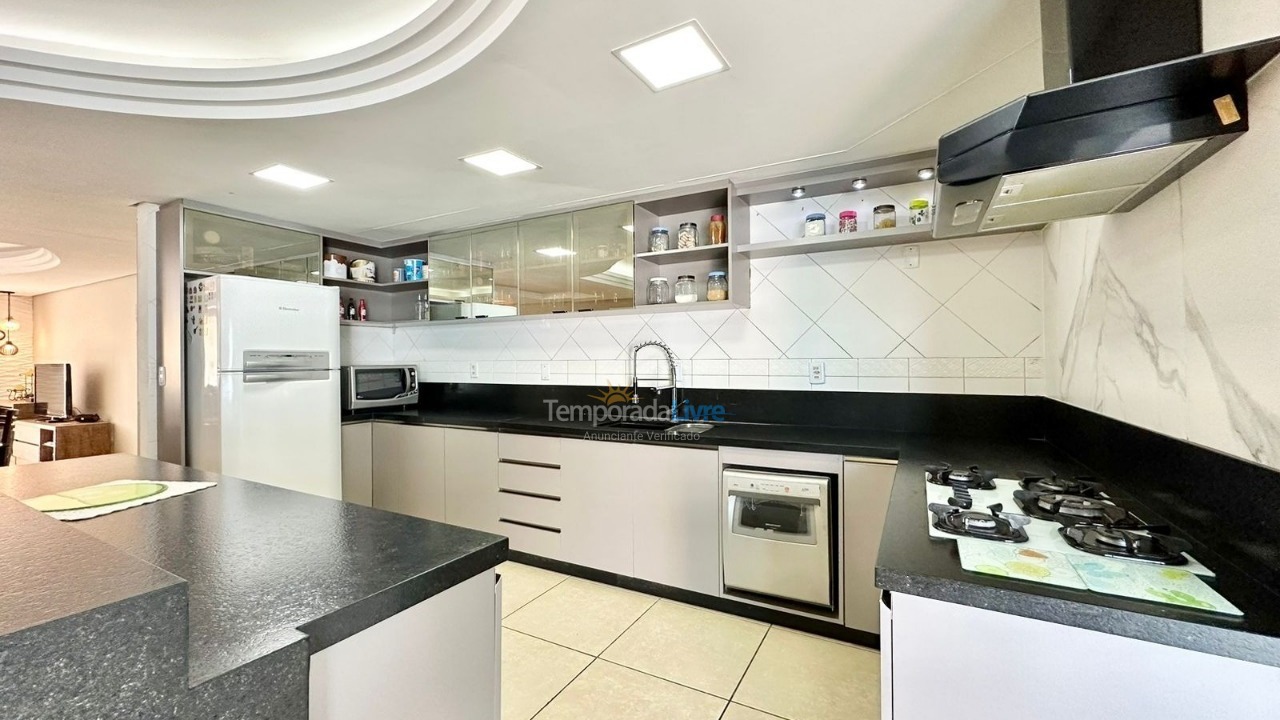 Casa para aluguel de temporada em Capão da Canoa (Zona Nova)