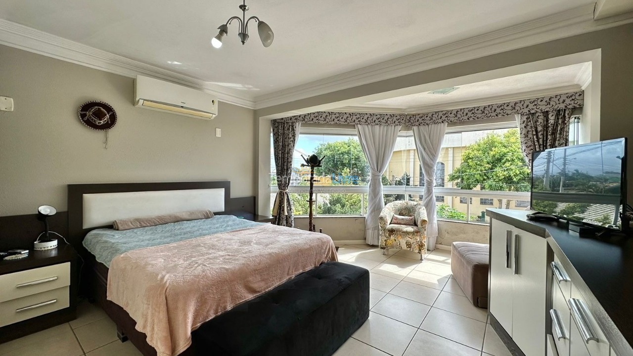 Casa para aluguel de temporada em Capão da Canoa (Zona Nova)