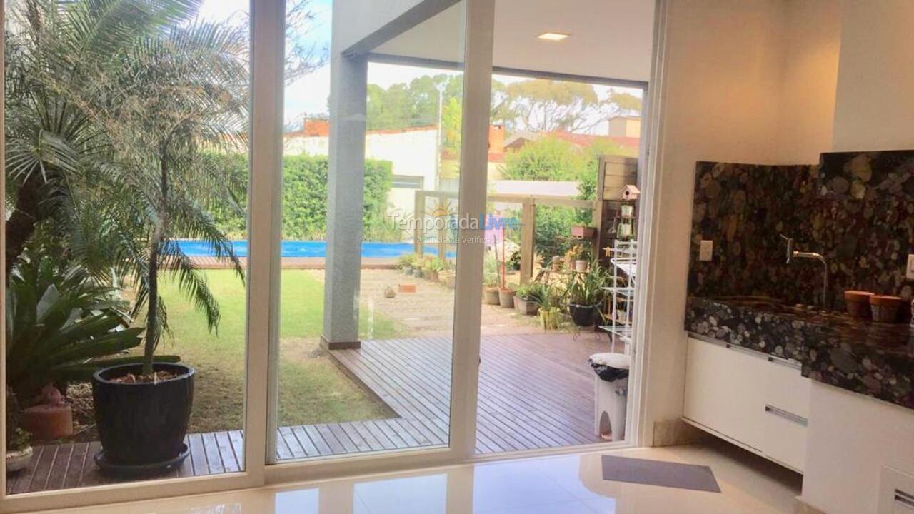 Casa para aluguel de temporada em Xangri Lá (Atlântida)