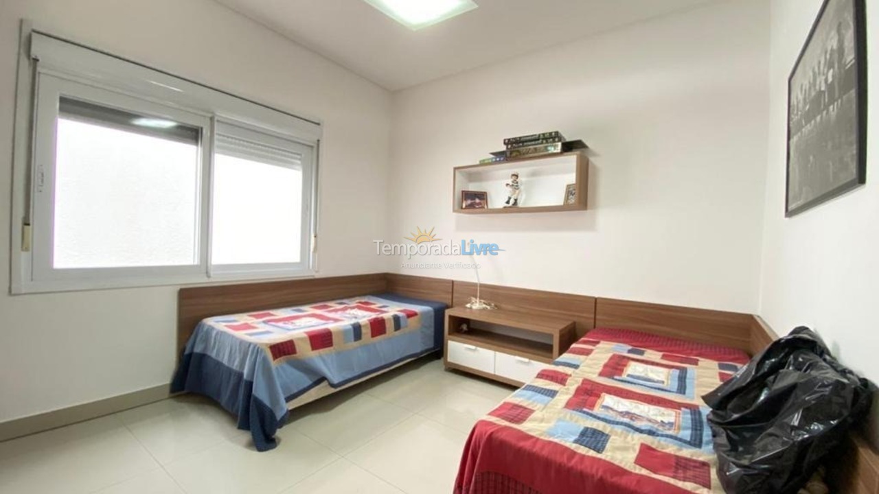 Casa para aluguel de temporada em Capão da Canoa (Zona Nova)