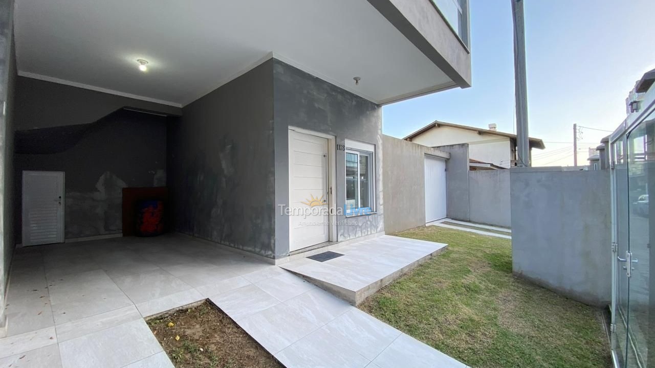 Casa para aluguel de temporada em Capão da Canoa (Zona Nova)