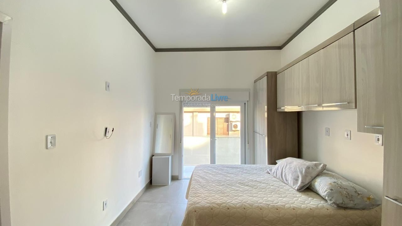 Casa para aluguel de temporada em Capão da Canoa (Zona Nova)