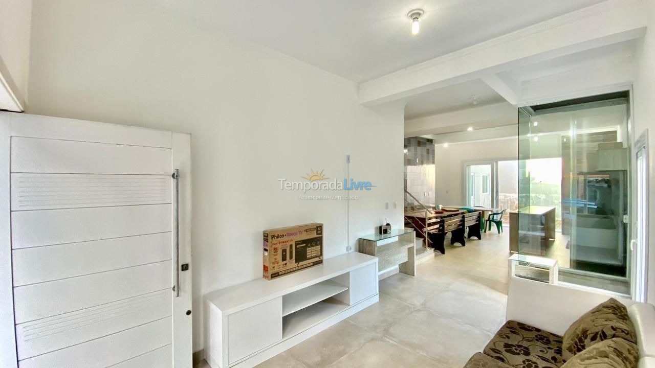 Casa para aluguel de temporada em Capão da Canoa (Zona Nova)