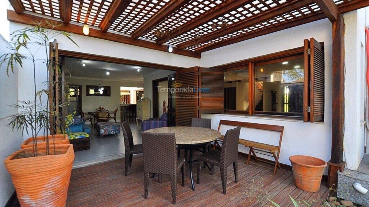 Casa para aluguel de temporada em Xangri Lá (Xangrila Bairo Centro)