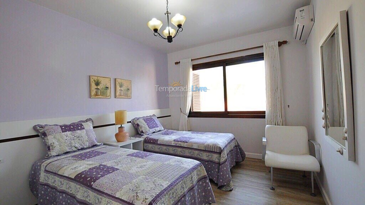 Casa para aluguel de temporada em Xangri Lá (Xangrila Bairo Centro)