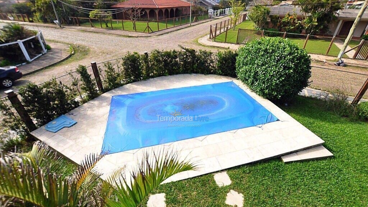 Casa para aluguel de temporada em Xangri Lá (Xangrila Bairo Centro)