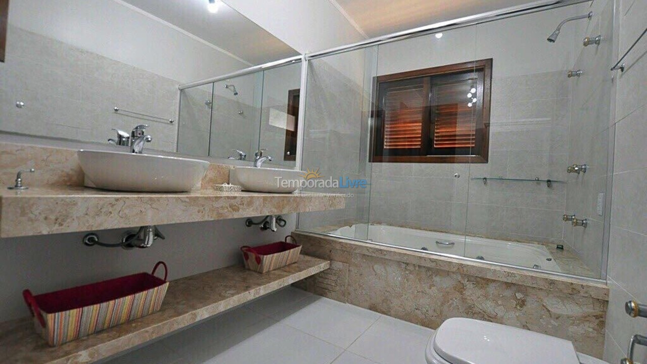 Casa para aluguel de temporada em Xangri Lá (Xangrila Bairo Centro)