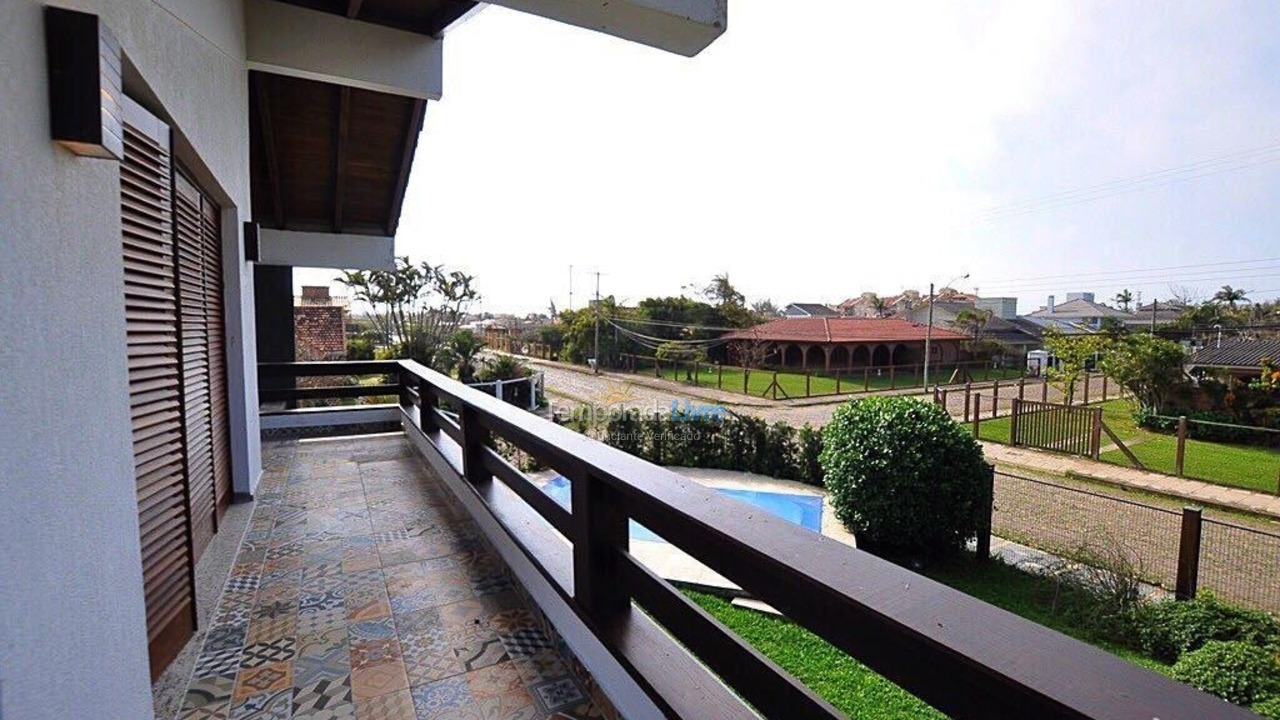 Casa para aluguel de temporada em Xangri Lá (Xangrila Bairo Centro)