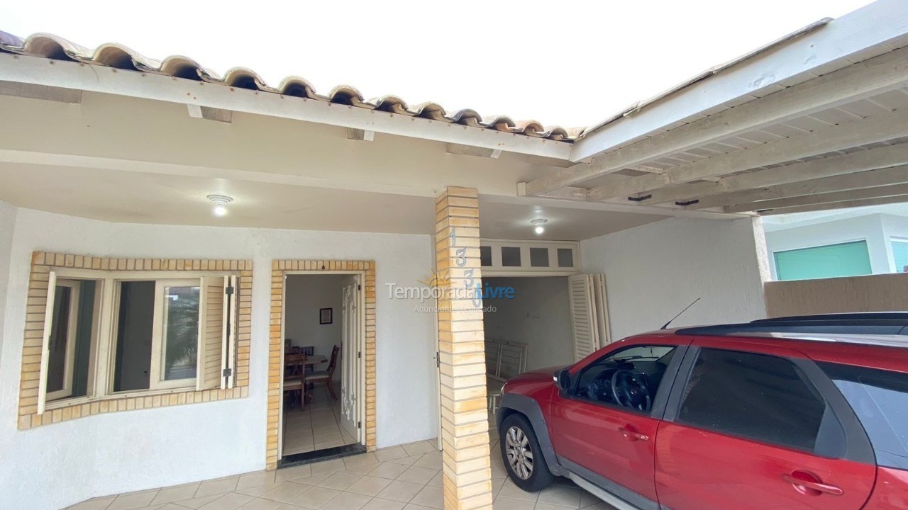 Casa para aluguel de temporada em Capão da Canoa (Zona Nova)
