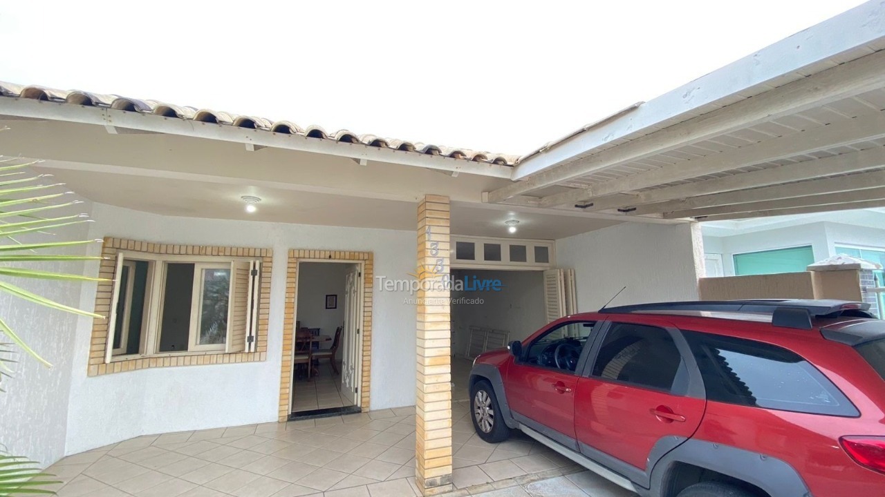 Casa para aluguel de temporada em Capão da Canoa (Zona Nova)