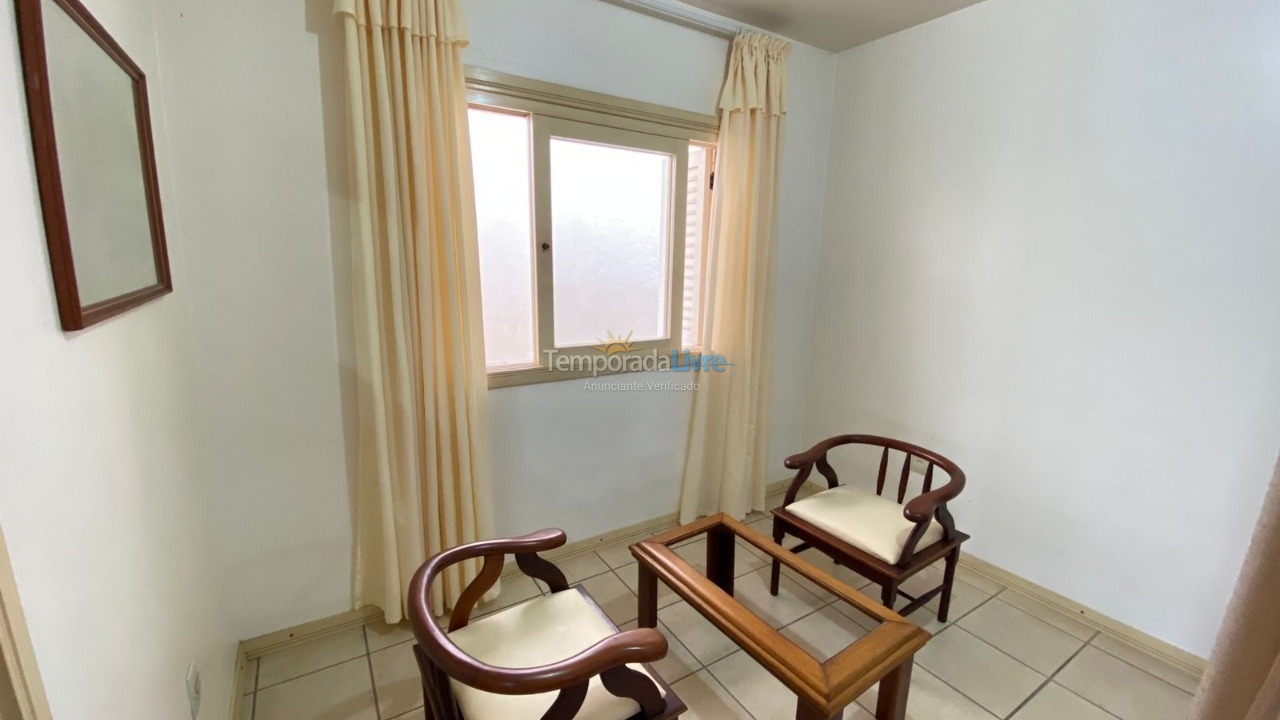 Casa para aluguel de temporada em Capão da Canoa (Zona Nova)