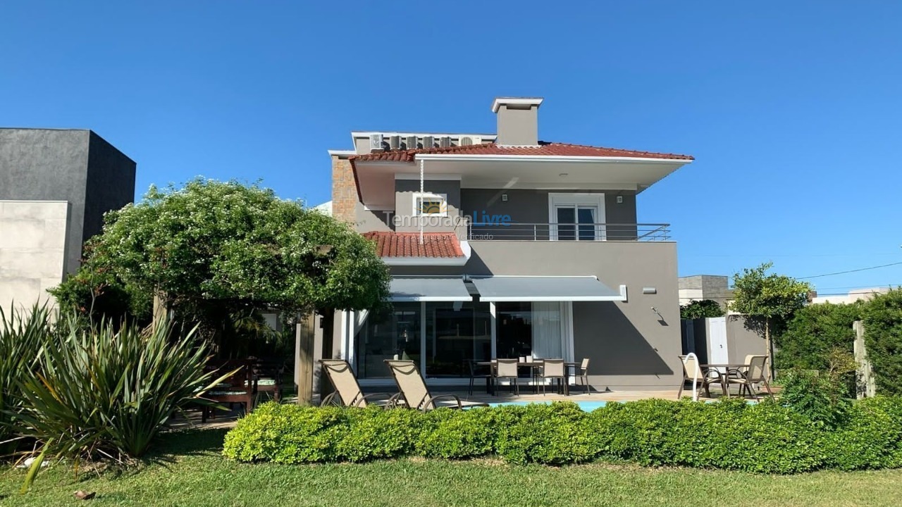 Casa para aluguel de temporada em Xangri Lá (Xangrila Bairo Centro)