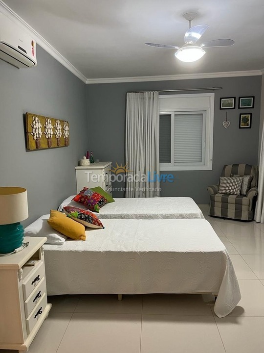 Casa para aluguel de temporada em Xangri Lá (Xangrila Bairo Centro)