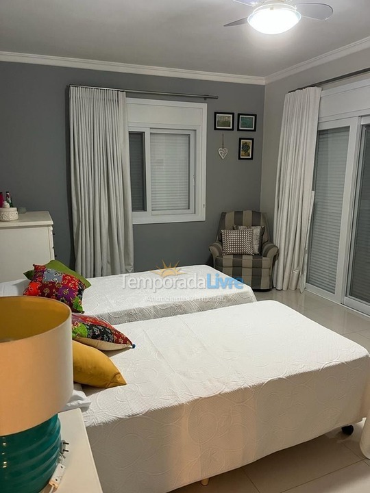 Casa para aluguel de temporada em Xangri Lá (Xangrila Bairo Centro)