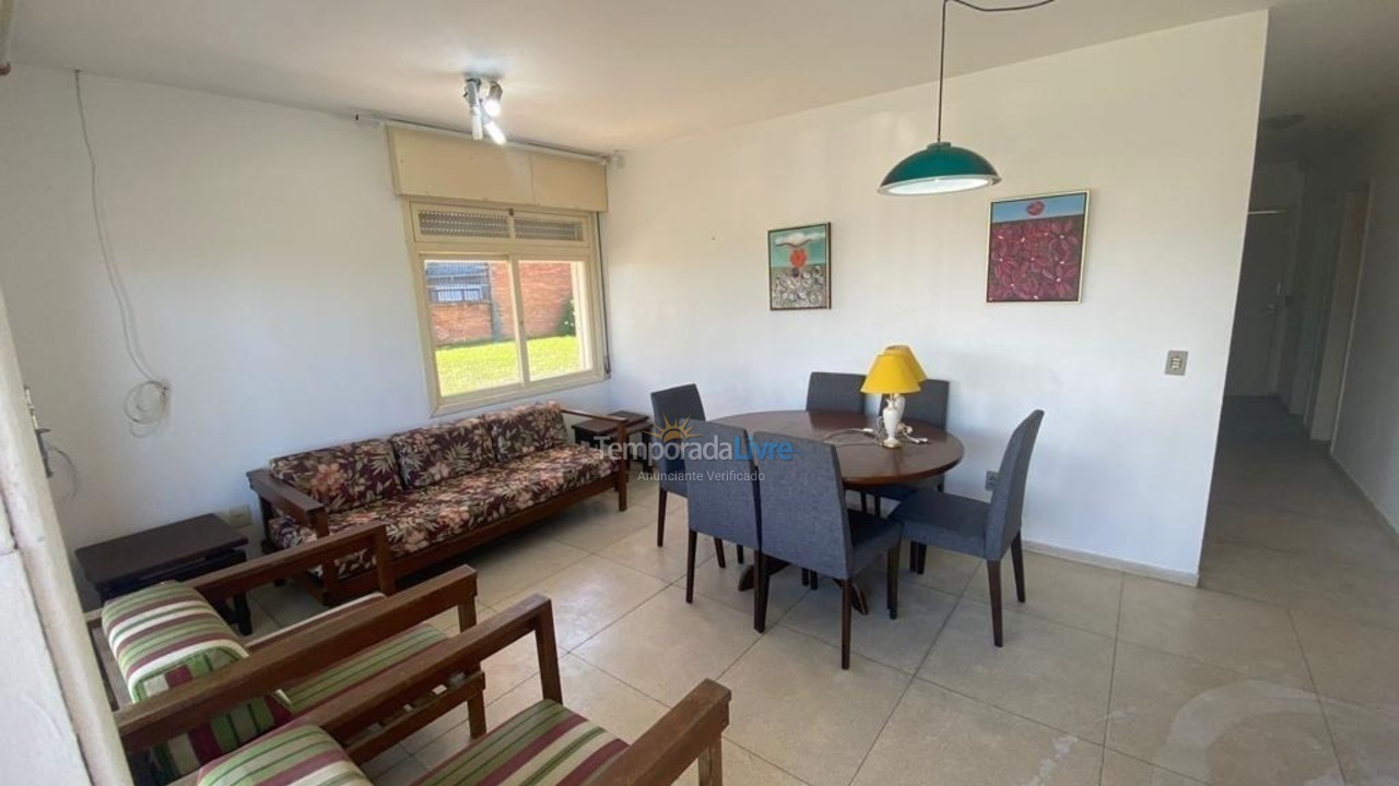 Casa para aluguel de temporada em Capão da Canoa (Zona Nova)