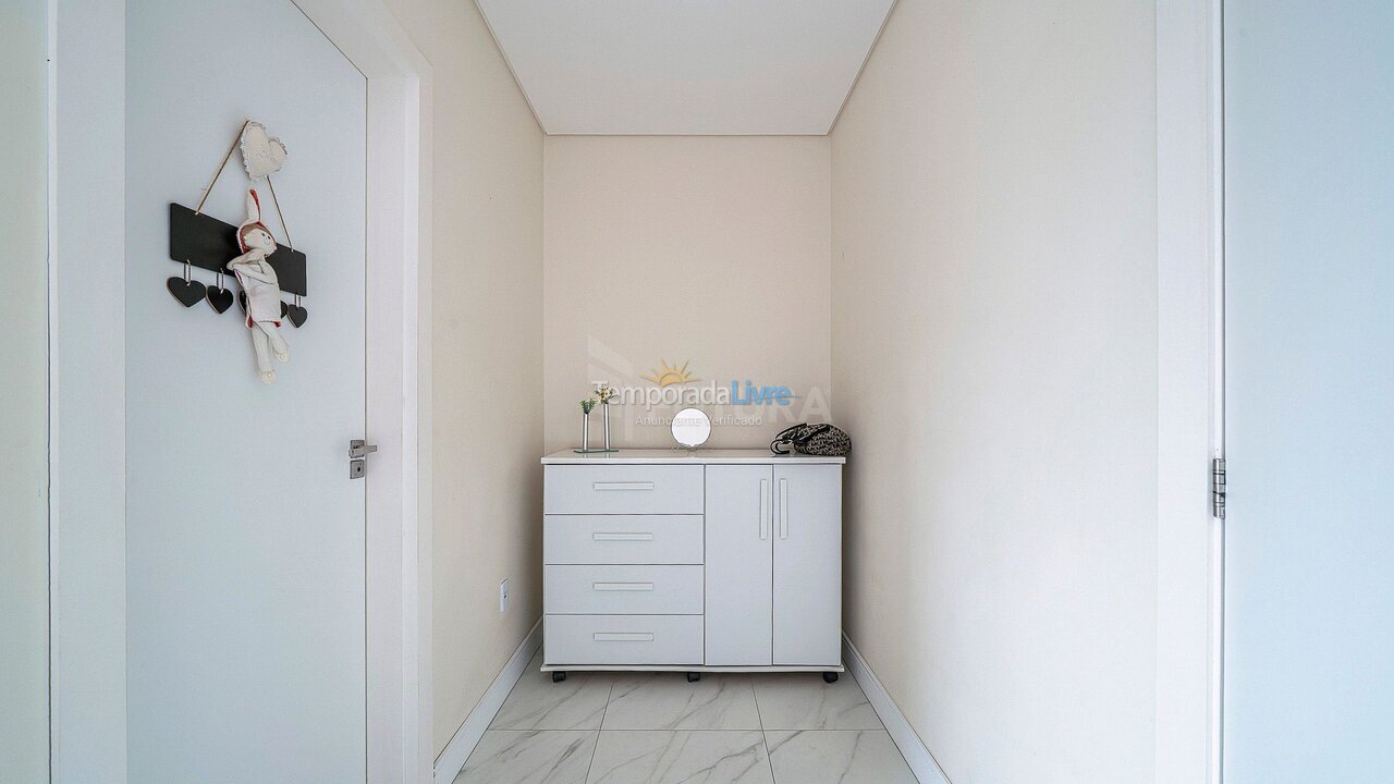 Apartamento para aluguel de temporada em Bombinhas (Praia de Bombas)