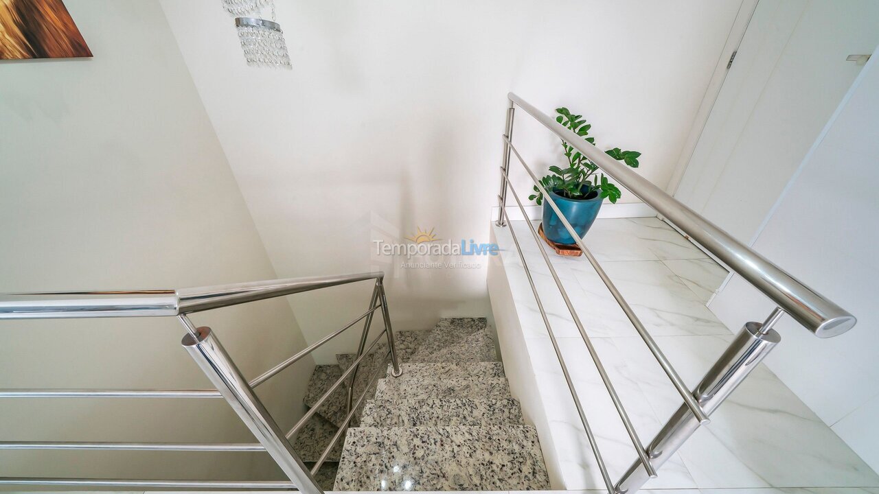 Apartamento para aluguel de temporada em Bombinhas (Praia de Bombas)