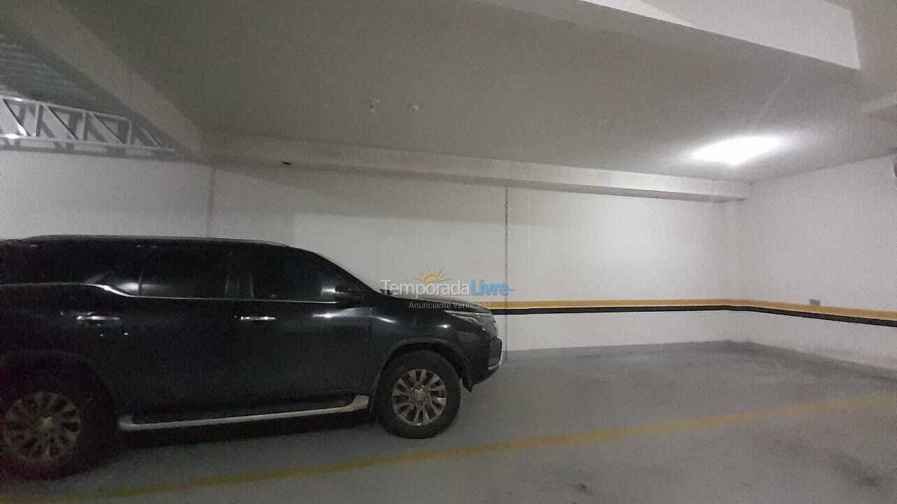 Apartamento para aluguel de temporada em Itapema (Meia Praia)