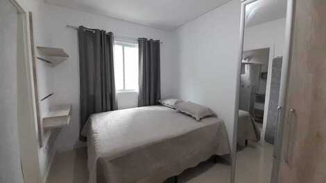 ÓTIMO APARTAMENTO COM 2 SUÍTES E 2 VAGAS DE GARAGEM