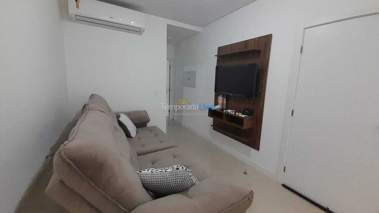 Apartamento para aluguel de temporada em Itapema (Meia Praia)