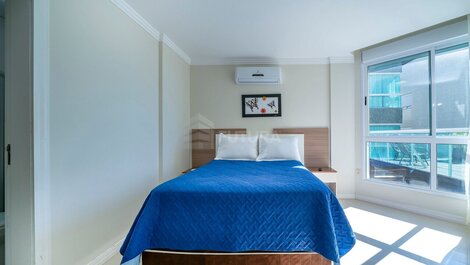 Beachfront Apartment with 03 Suites in Bombas