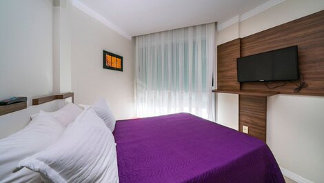 Beachfront Apartment with 03 Suites in Bombas